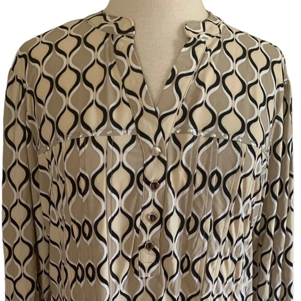 COCOMO 1X Beige Black White Plus Size 3/4 sleeve women's Pintuck Blouse
